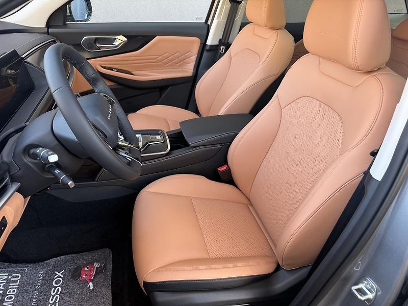 BAIC X75 1,5T 130 kW NOVÉ VOZIDLO - fotka 11 z 16