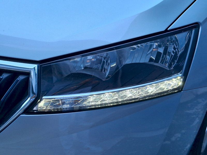 Škoda Fabia (2018) Combi Ambition 1,0TSi 70kW - fotka 28 z 29