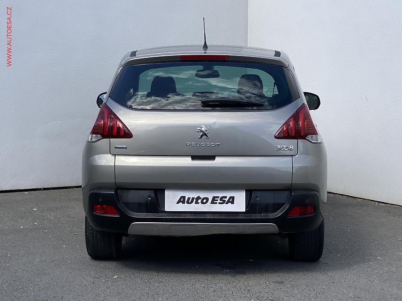 Peugeot 3008 (2016) 1.6 HDi, Allure, panor, navi - fotka 5 z 19