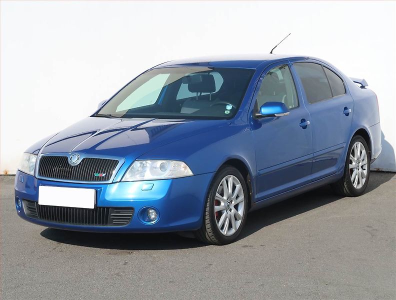Škoda Octavia (2008) RS 2.0 TDI, Xenony, Tempomat - fotka 2 z 18