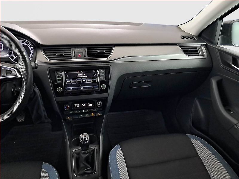 Škoda Rapid (2018) Spaceback 1.0 TSI, Navi - fotka 8 z 20