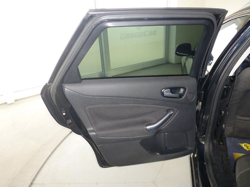 Ford Mondeo (2008) 2,0TDCI*DIGIKLIMA***ALU**TAŽNÉ - fotka 13 z 25