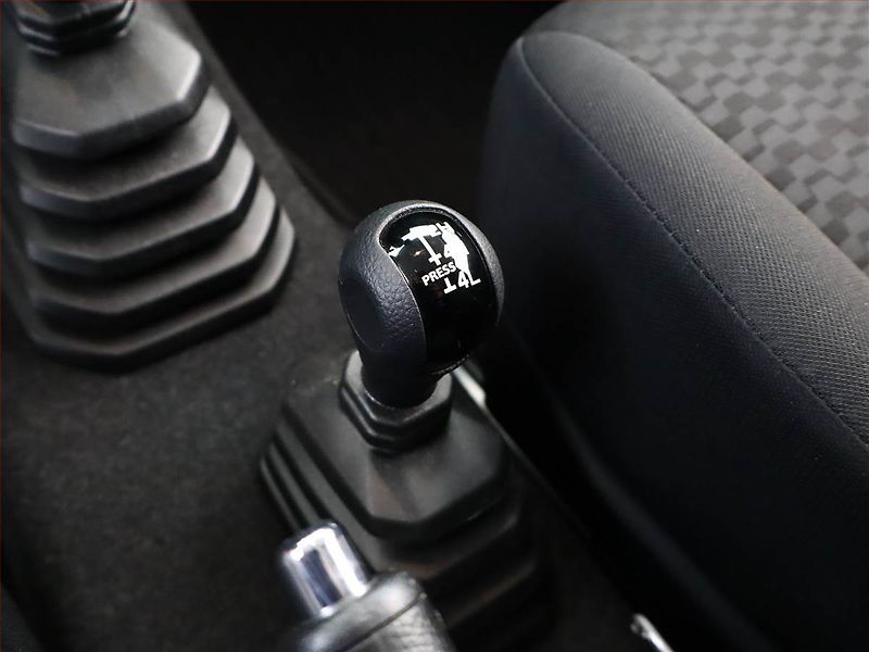 Suzuki Jimny (2024) 1.5 AllGrip - fotka 15 z 15