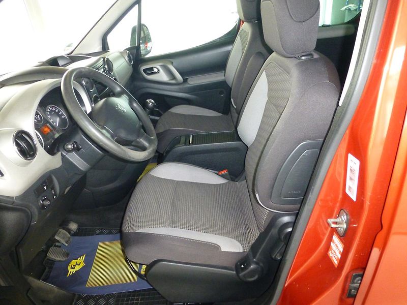 Peugeot Partner Tepee (2011) 1,6HDI*KLIMATIZACE - fotka 11 z 27
