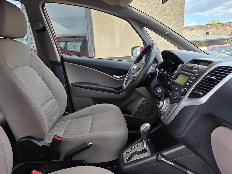Hyundai ix20 1.6-AUTOMAT-1MAJITEL-92KW - fotka 10 z 35