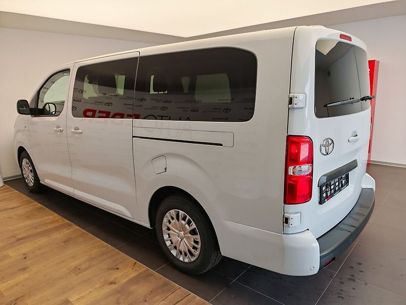 Toyota ProAce Verso 2.0L Diesel 9S Business L2 - fotka 5 z 34