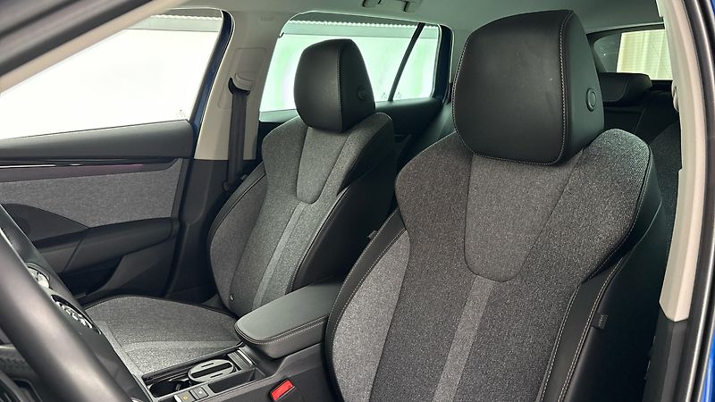 Škoda Octavia 2.0 TDI DSG Top Selection Comb - fotka 15 z 29