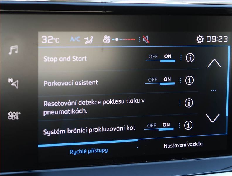 Peugeot 208 (2020) 1.2 PureTech, Serv.kniha - fotka 18 z 21
