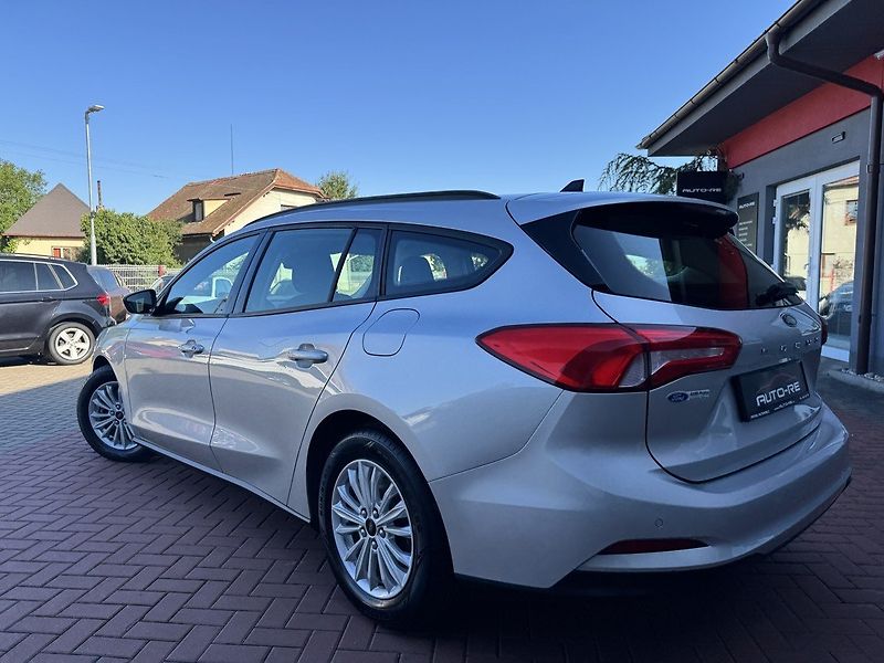 Ford Focus (2020) 1.5EcoBlue Digi Klima Tempomat - fotka 3 z 49
