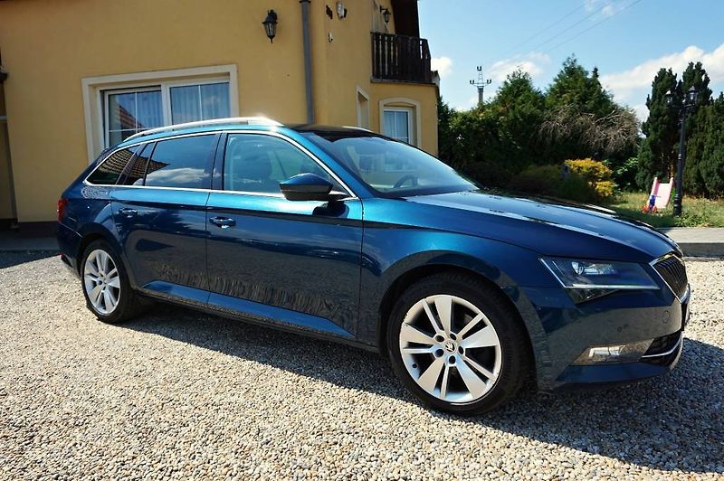 Škoda Superb (2018) STYLE 2,0 TSI 162 kW - fotka 2 z 58