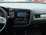 Mitsubishi Outlander (2013) 2.2 DI-D, 4X4, 7 míst, ČR - náhled 12