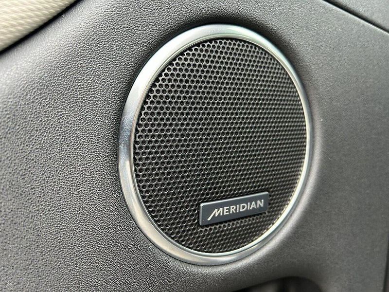 Land Rover Discovery Sport D200 R-Dynamic SE - fotka 21 z 23
