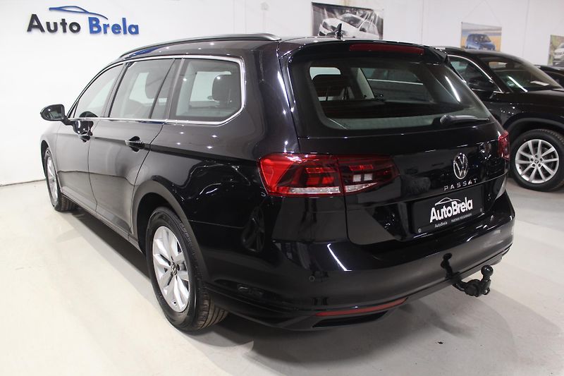 Volkswagen Passat (2021) 2.0TDI DSG Display LED - fotka 9 z 34