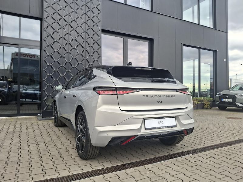 DS Automobiles DS N°4 (2026) N°4 ETOILE HYBRID 145          - fotka 29 z 29