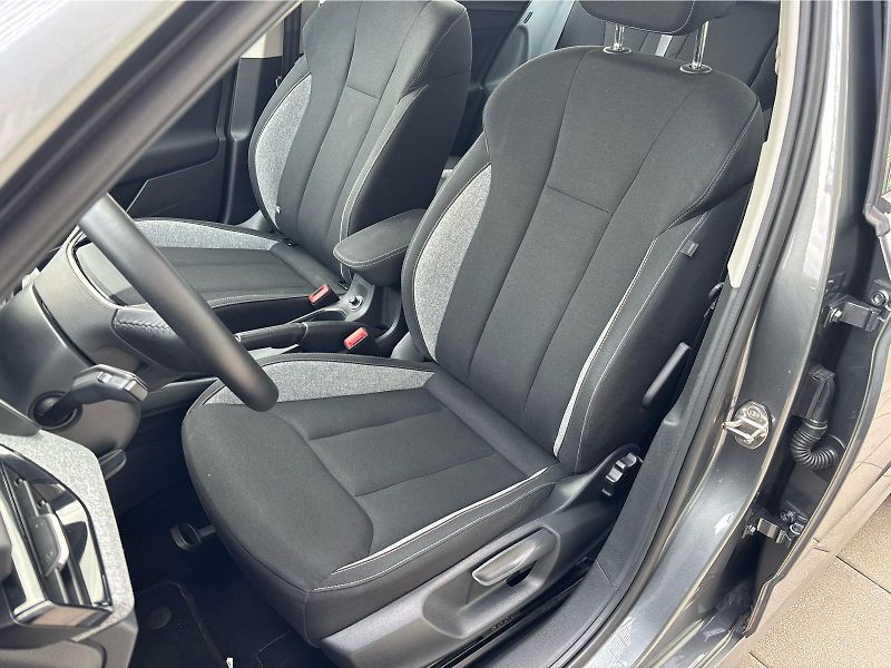 Škoda Kamiq 1.0TSi 85kW SELECTION - fotka 25 z 30