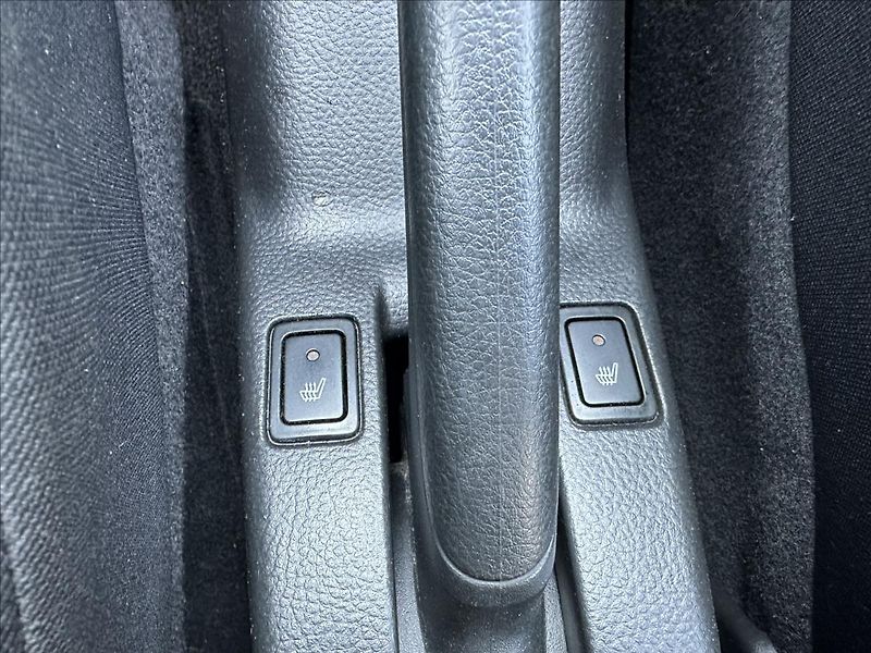 Suzuki Swift 1,2 4x4 - fotka 17 z 19