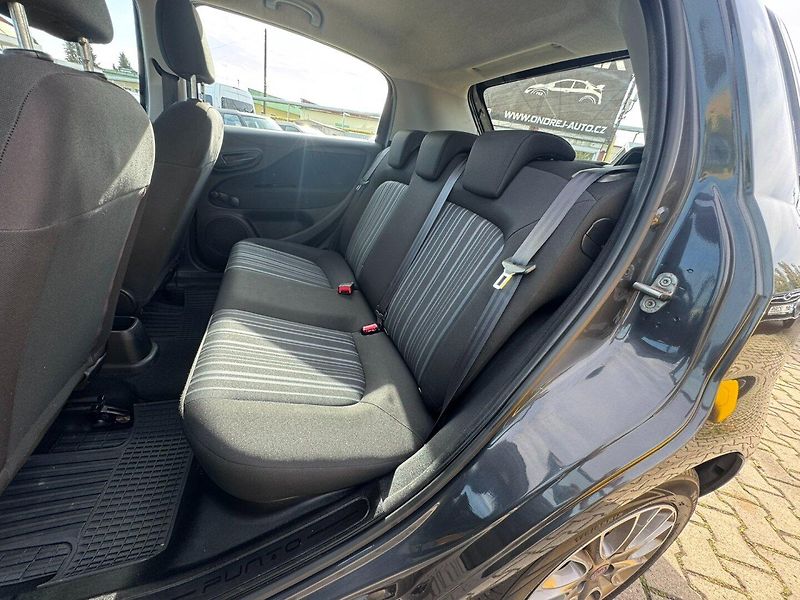 Fiat Punto (2011) 1,2i 51 KW PRVNÍ MAJITEL - fotka 34 z 42