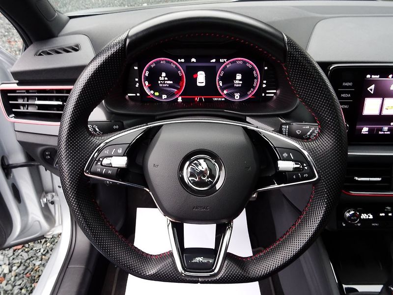 Škoda Kamiq 1.5TSI DSG Monte Carlo DPH - fotka 14 z 32