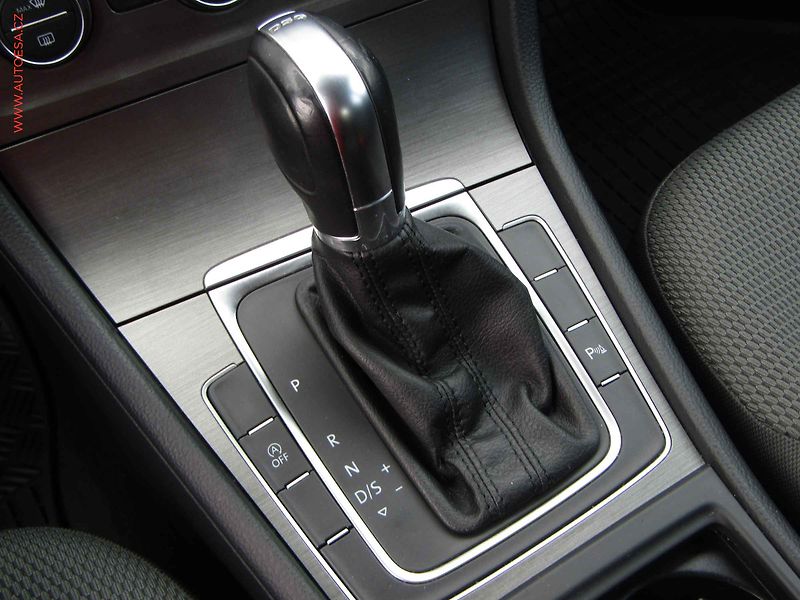 Volkswagen Golf (2013) 1.2 TSI, 2.maj,ČR, DSG - fotka 14 z 20