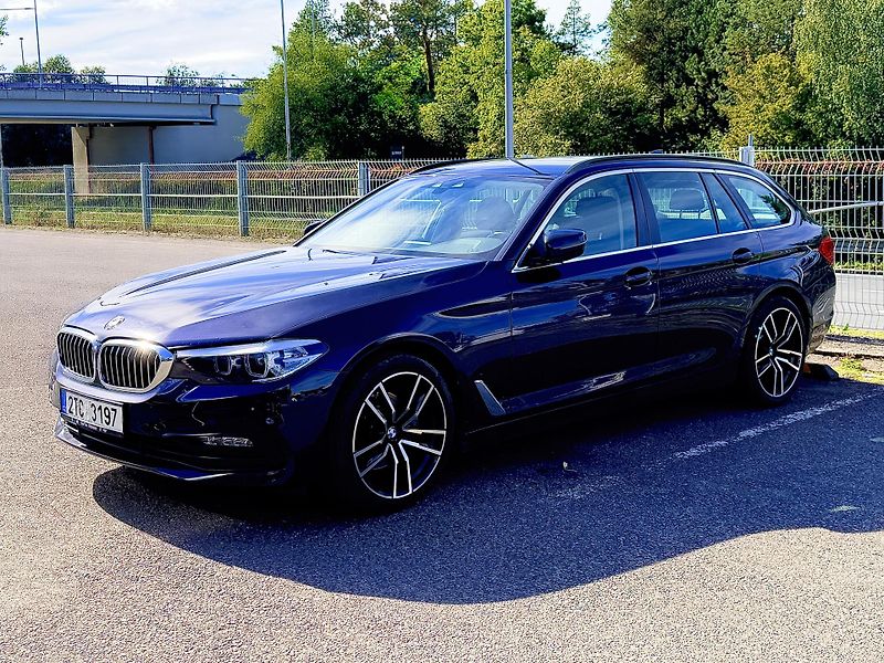 BMW Řada 5 (2017) G31, krásný stav - fotka 2 z 26