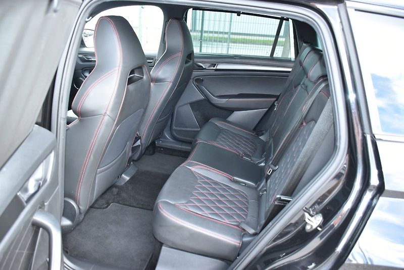 Škoda Kodiaq (2022) RS 2.0 TSI 180kW DSG 4x4 - fotka 24 z 32
