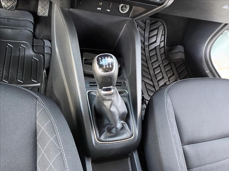 Škoda Fabia 1,2 TSI,81KW,SERVIS,KOLA,VÝHŘE - fotka 18 z 47