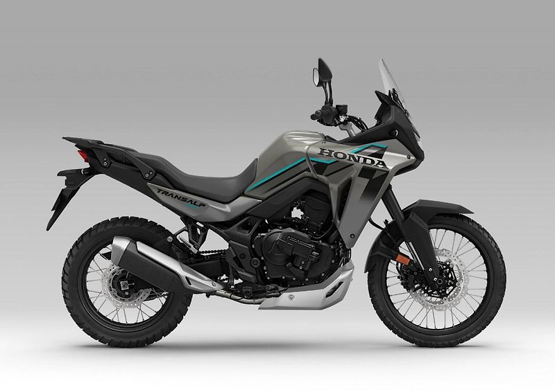 Honda XL 750 Tranalp (2026) E-Clutch - fotka 1 z 8