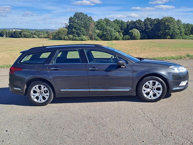 Citroën C5 (2013) 2.0 HDi PĚKNÝ STAV - fotka 4 z 30