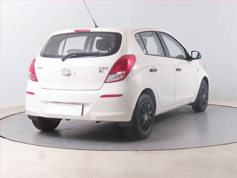 Hyundai i20 (2013) 1.2, Serv.kniha - fotka 5 z 13