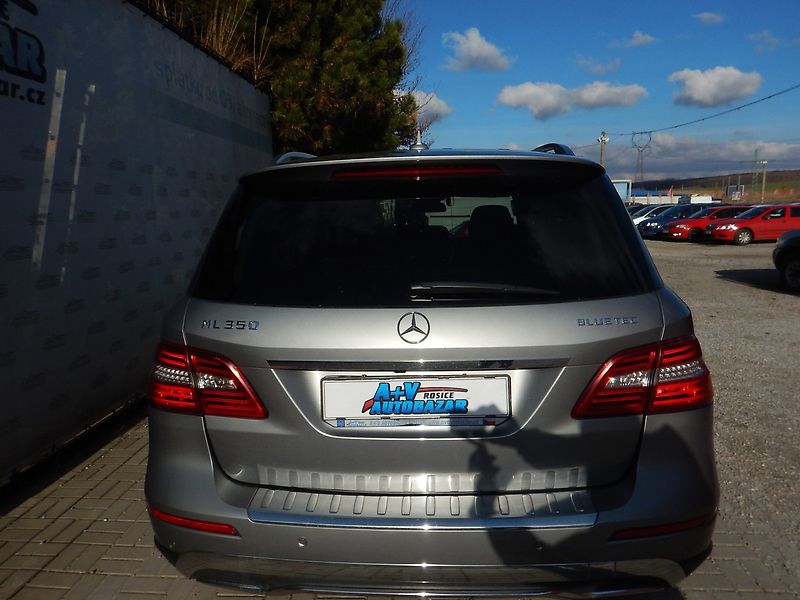 Mercedes-Benz Třídy M ML 350 BLUETEC 4MATIC - fotka 10 z 17
