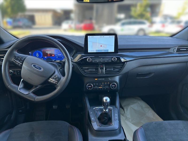 Ford Kuga 1,5 EB 110 ST-Line - fotka 9 z 11
