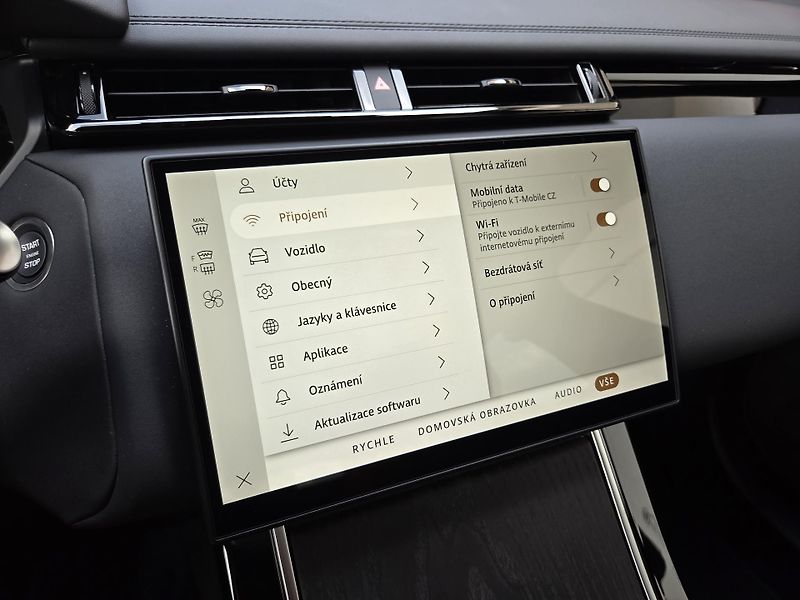 Land Rover Range Rover Velar (2026) P400e Dynamic SE PANO R21 TOP - fotka 41 z 61