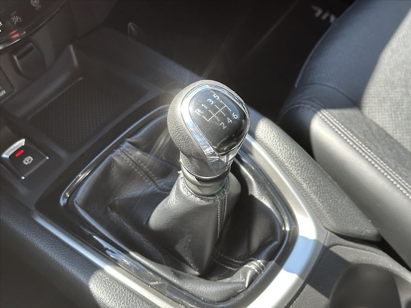 Nissan X-Trail 1,6 dCi 96kw 4WD Kůže Panorama - fotka 28 z 39