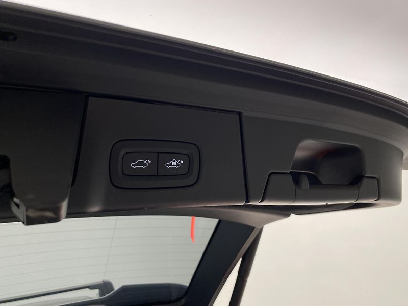 Volvo V90 CC B5 AWD ULTIMATE AUT  - fotka 35 z 66