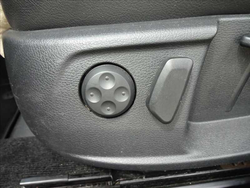 Volkswagen Passat CC 2.0TDi 125kW - fotka 21 z 70