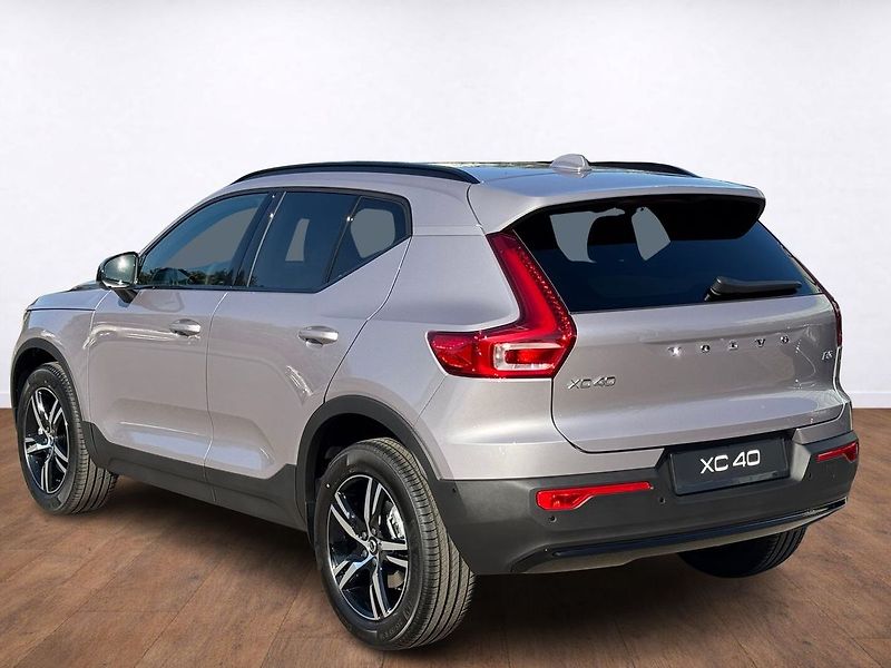 Volvo XC40 (2026) PLUS B3, 360°, LIGHTING PAKET - fotka 3 z 20