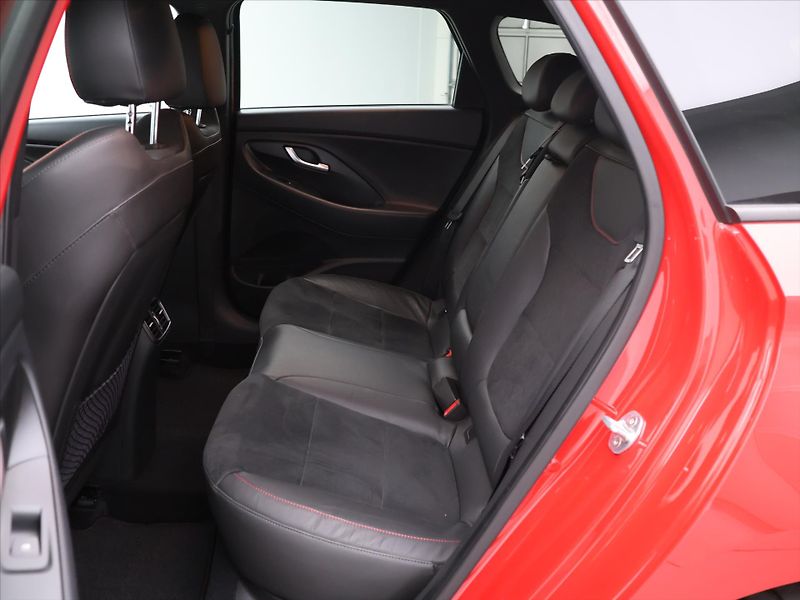 Hyundai i30 1,5 T-GDi Aut. N-Line Premium - fotka 14 z 30