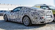 Maskovaný prototyp chystaného BMW řady 8.