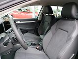 Volkswagen Golf Variant (2026) 1,5 eTSI 7DSG mHEV  People - náhled 12