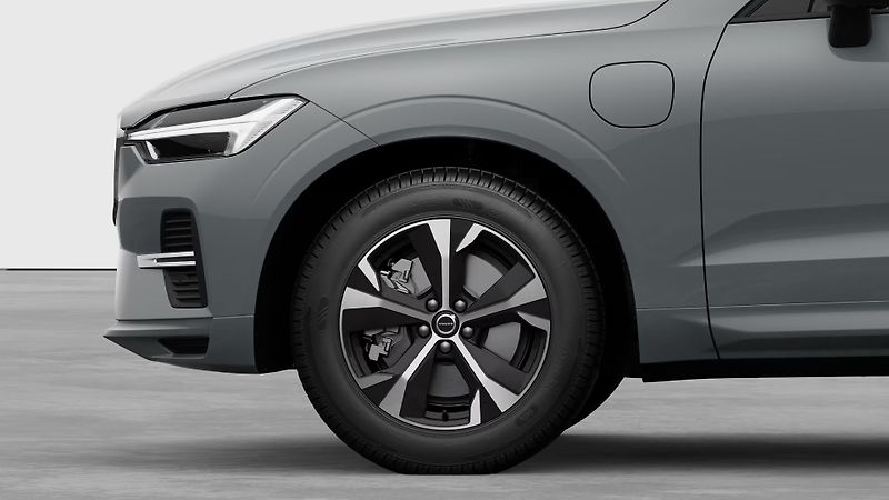 Volvo XC60 (2026) CORE, T6 AWD, 186+107 kW / 253 - fotka 5 z 12