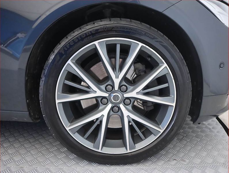 Volvo V90 (2017) D5 AWD, 4X4, Automat, Kůže - fotka 15 z 21