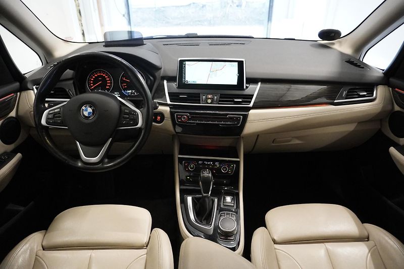 BMW Řada 2 2,0 GRAN TOURER - fotka 25 z 33
