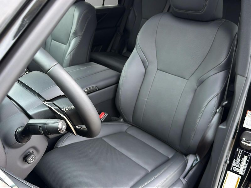 Lexus LX 700h (2025) OVERTRAIL+  - fotka 13 z 24