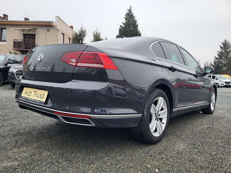 Volkswagen Passat SEDAN 2.0 TDi ELEGANCE *ČR - fotka 34 z 46