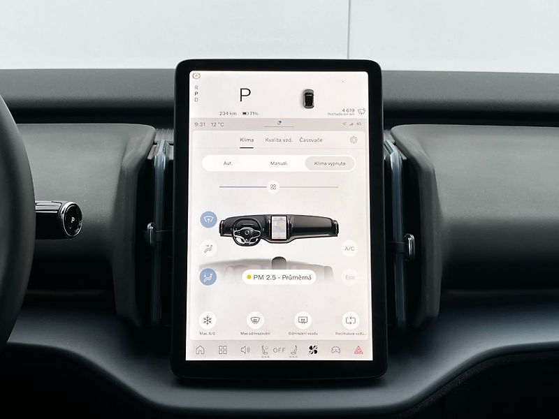 Volvo EX30 Ultra Twin Motor 315kW - fotka 9 z 26