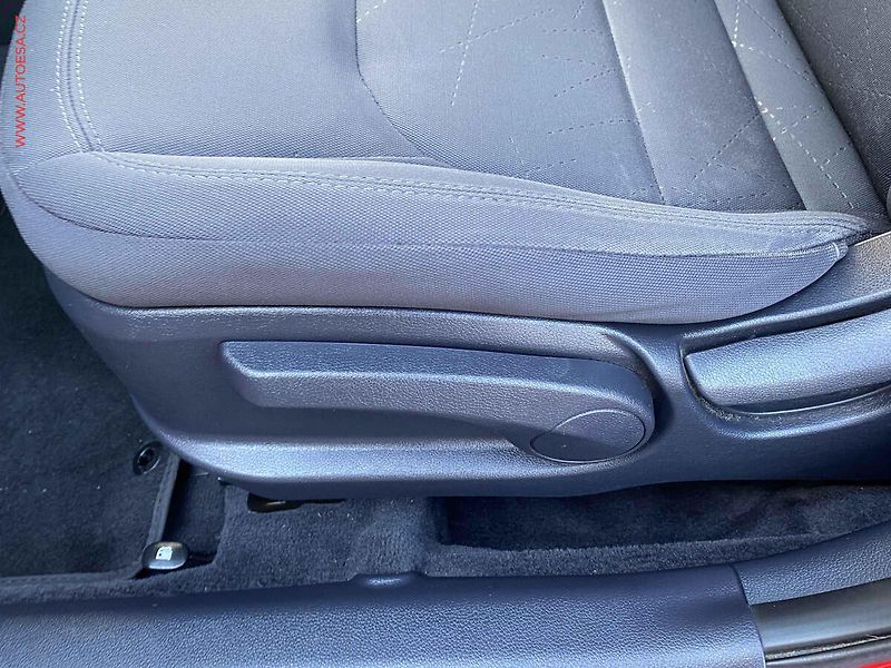 Kia Rio (2012) 1.4i, +kola - fotka 14 z 17