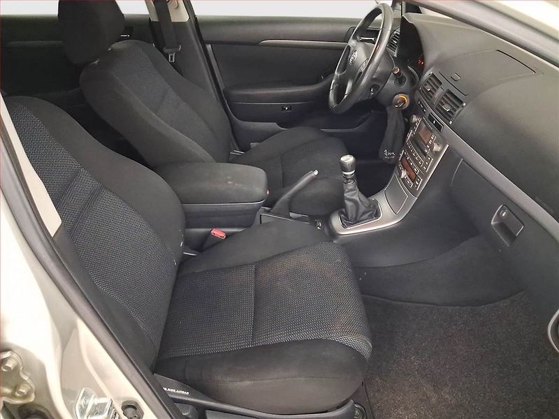 Toyota Avensis (2009) 2.0 D-4D, po STK, jezdí skvěle - fotka 9 z 18