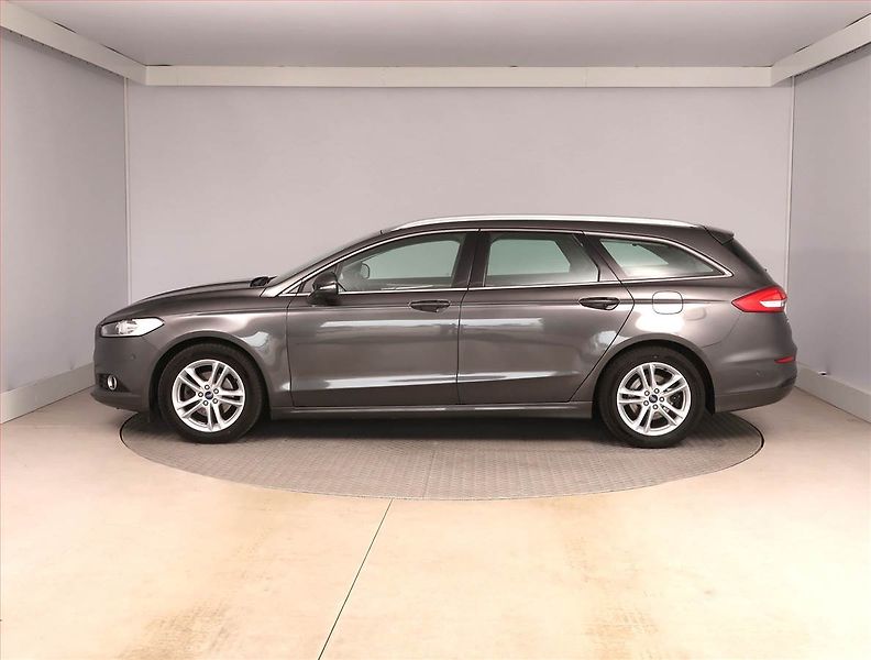 Ford Mondeo (2019) 2.0 TDCI, Navi, Tempomat - fotka 3 z 16