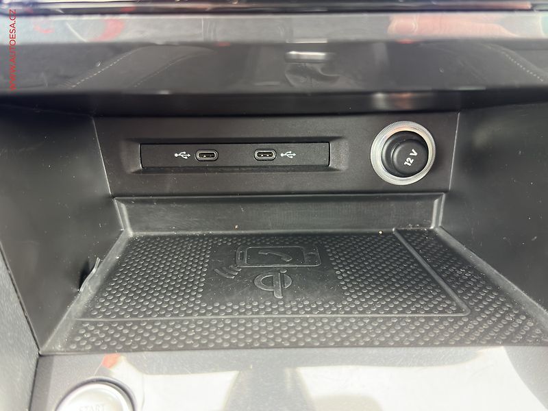 Volkswagen Tiguan (2021) 2.0 TDi 4x4, DSG, LED, kamera - fotka 17 z 21