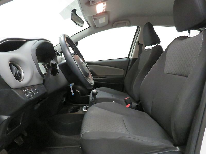 Toyota Yaris - fotka 11 z 23